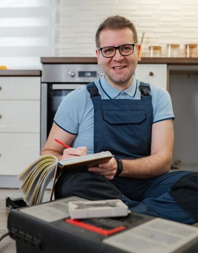 Momos Küchen - Aachen - Küchenplanung & Beratung - Maßgeschneiderte Einbauküchen Küchenmontage & Installation - Küchengeräte & Küchentechnik - Küchenrenovierung & Modernisierung Materialien